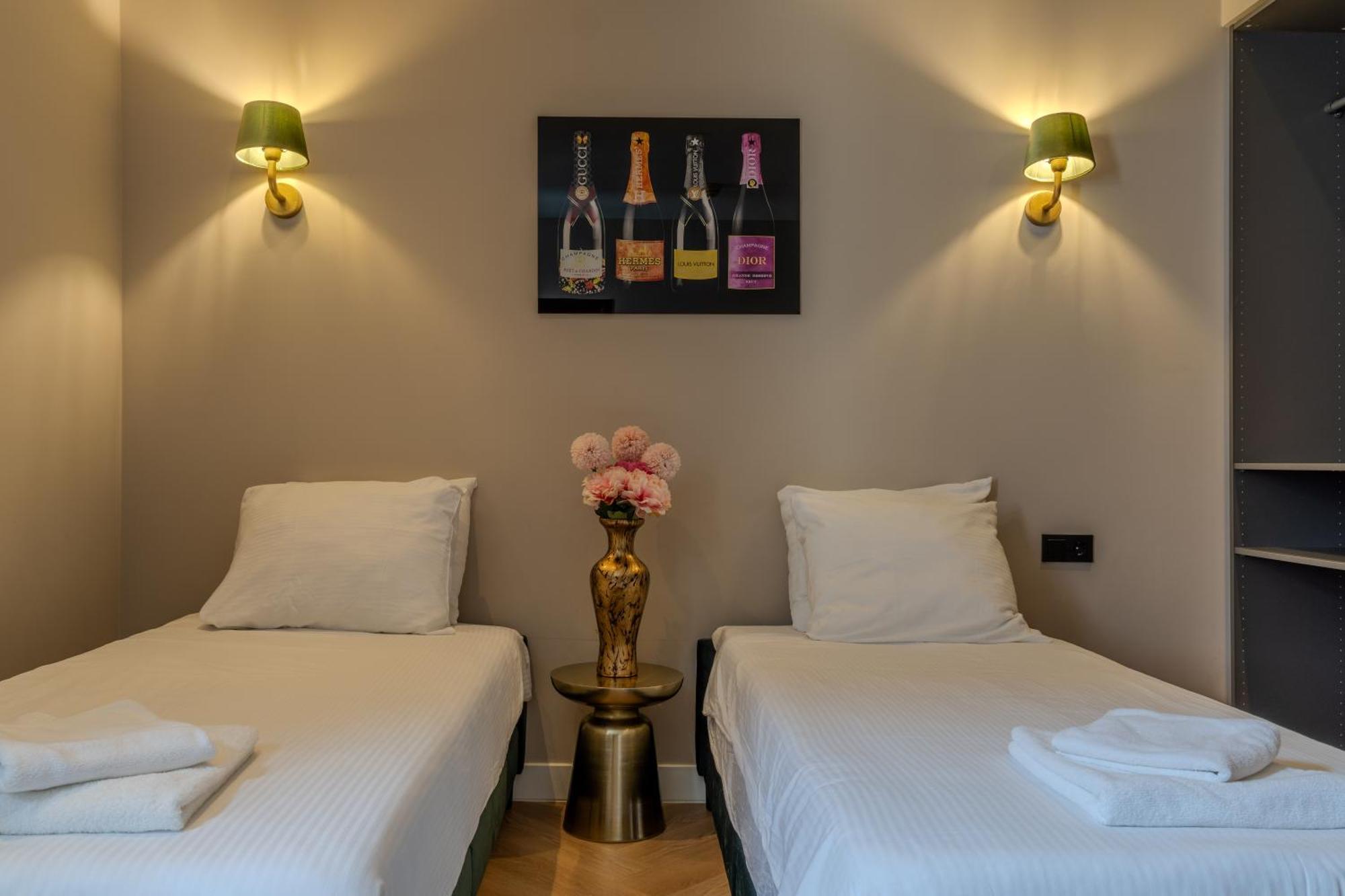Hotel 83 อัมสเตอร์ดัม ภายนอก รูปภาพ